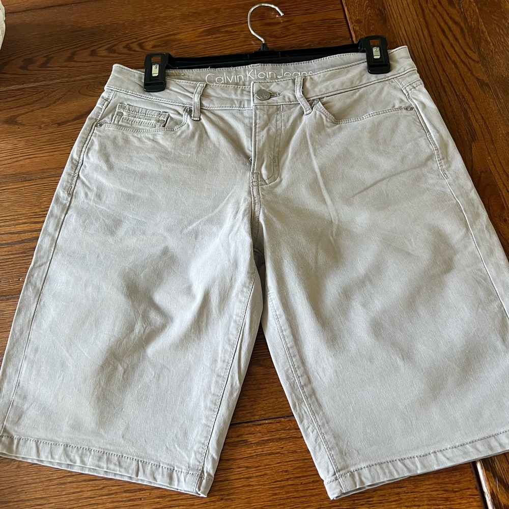 Calvin Klein Jeans short size 6 Preowned